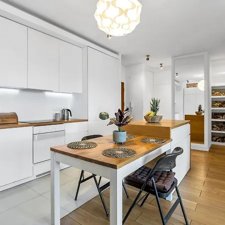 アパート Spacious 2 Bedroom Ac Dalanowska 46
