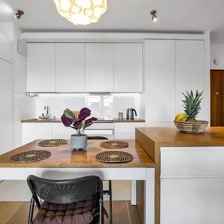アパート Spacious 2 Bedroom Ac Dalanowska 46