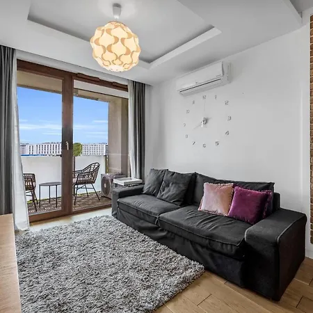 Spacious 2 Bedroom Ac Dalanowska 46