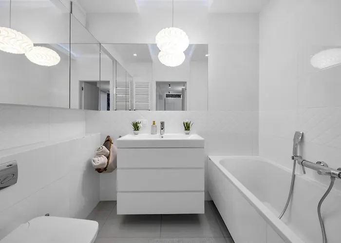 아파트 Spacious 2 Bedroom Ac Dalanowska 46 *