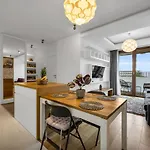 아파트 Spacious 2 Bedroom Ac Dalanowska 46 *